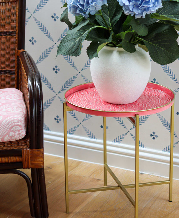 Folding Tray Stand