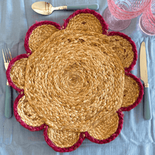 Load image into Gallery viewer, Magenta Scallop Placemat
